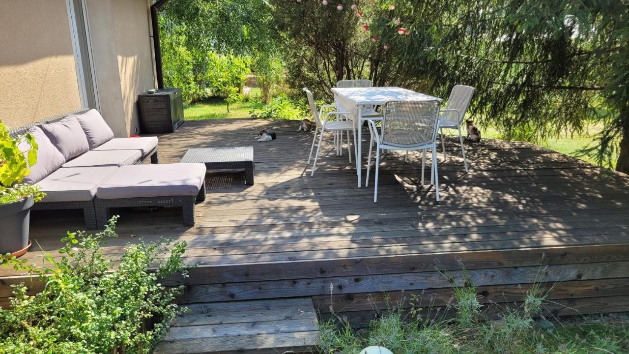 Borywood Villa Male Gacno Bagian luar foto